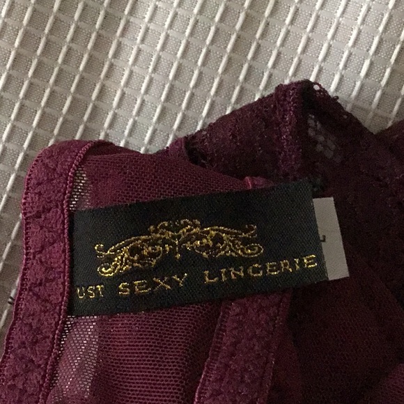 Lingerie Set - Picture 6 of 7